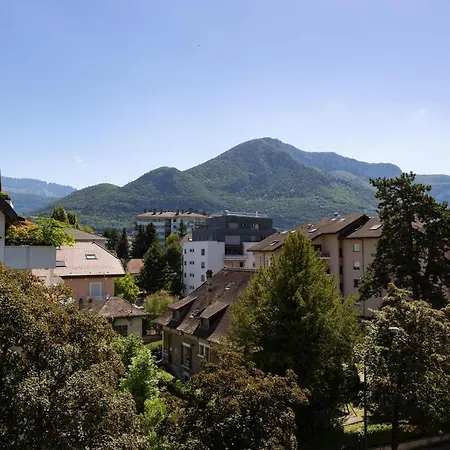 Proche Lac Et Commerces Apartment